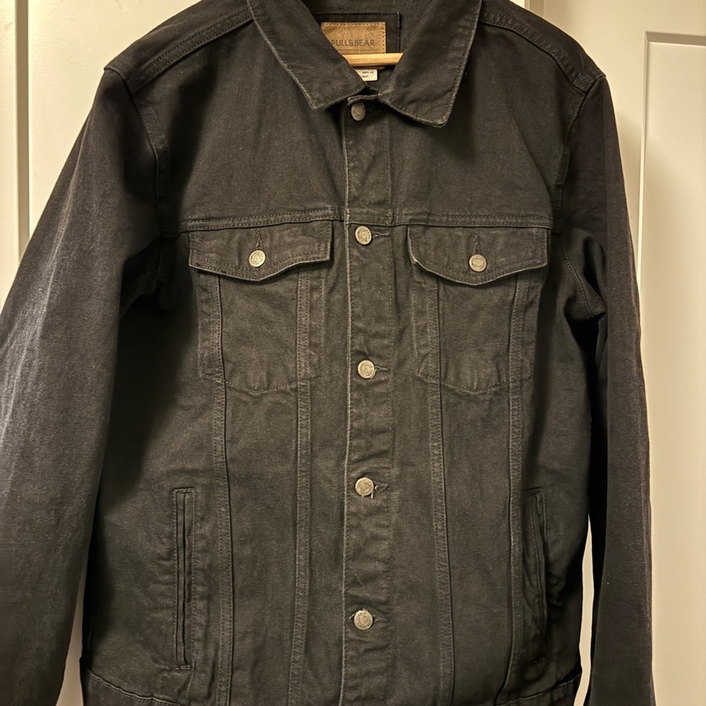 Pull&Bear Black Denim Jacket with Graphic Design Kanye West  YE - Picture 2 of 5
